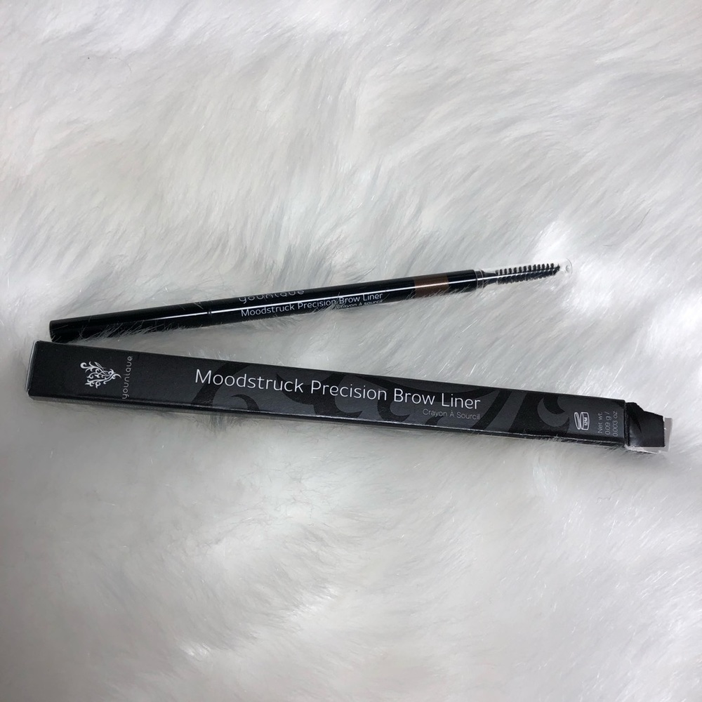 NWT Younique Moodstruck Nrow Liner in Med.